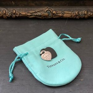 RARE Authentic Tiffany & Co. Onyx Double Heart